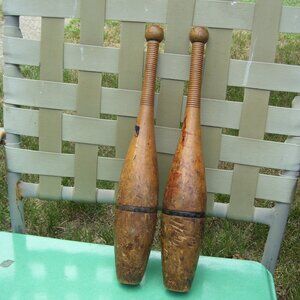 1 PAIR VINTAGE ANTIQUE JUGGLING PINS INLAID VERY OLD